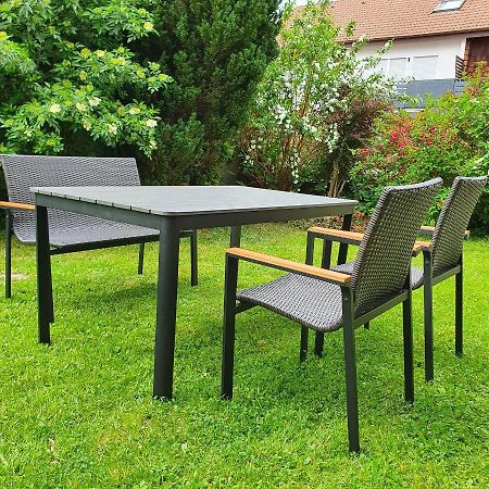 Alte Backstube - Ferienwohnung Huettenstube Und Ferienzimmer Auszeit Erkenbrechtsweiler Eksteriør bilde